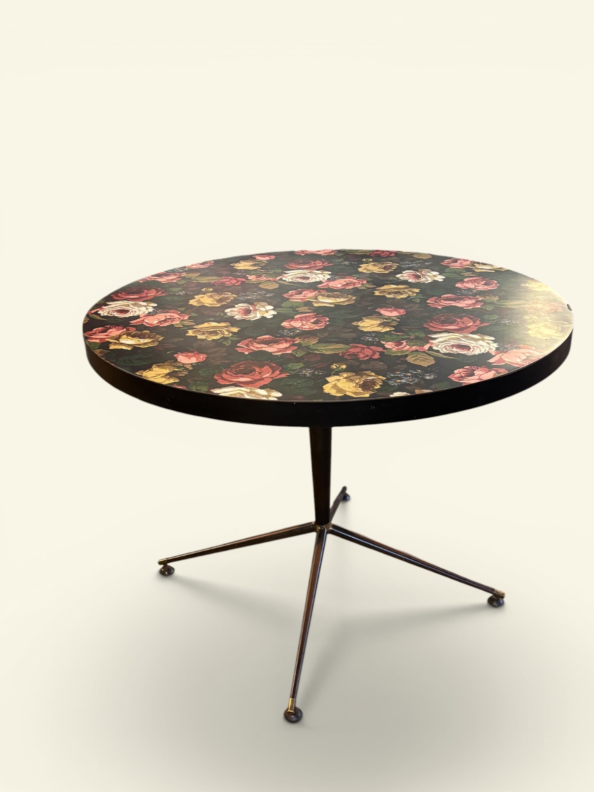1970's floral design circular table